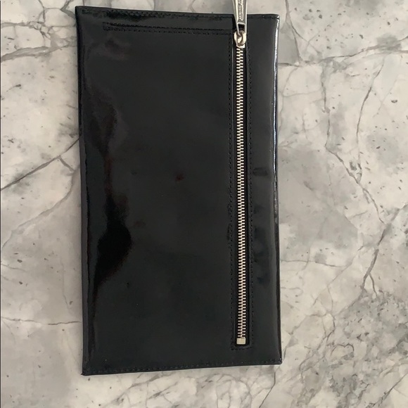 Clutch - Picture 3 of 4